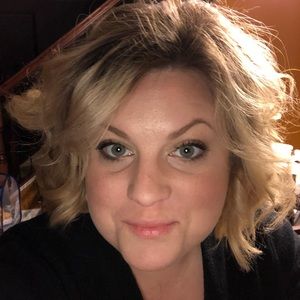 Meet your Posher, Casey